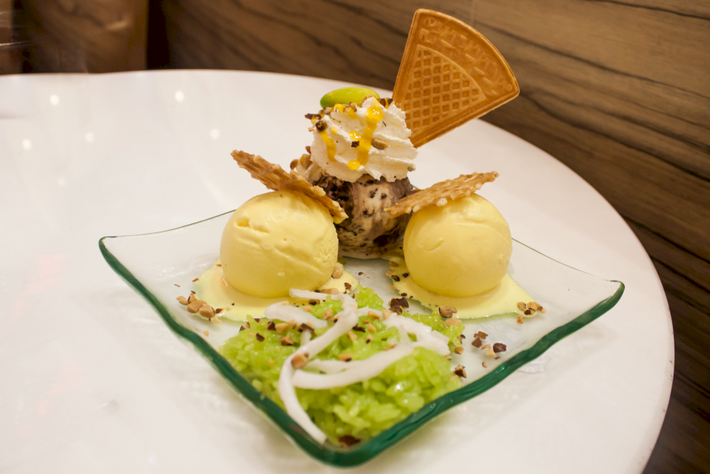 Creamy and refreshing kem xoi